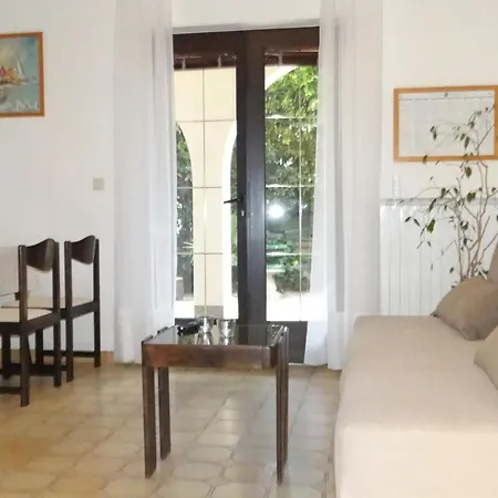 Scenic And Refined Krk With Terrace - One Bedroom With Terrace 克尔克